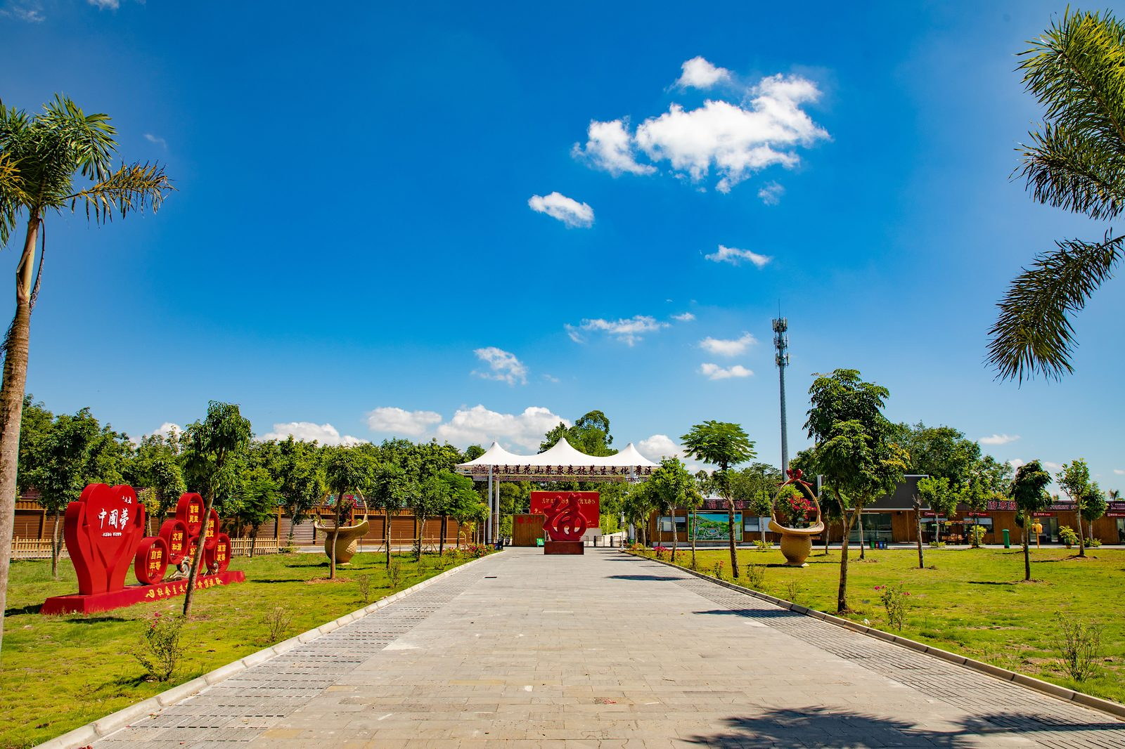 莲花山文化景区大门