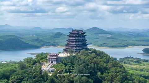 儋阳楼与湖山